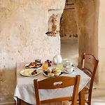 Sassi Hotel 3*